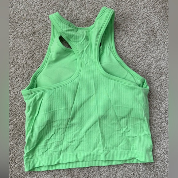 Ebb to Street Crop Tank - Picture 2 of 3